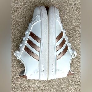 Unisex Kids Adidas Sneakers - Size 12.5